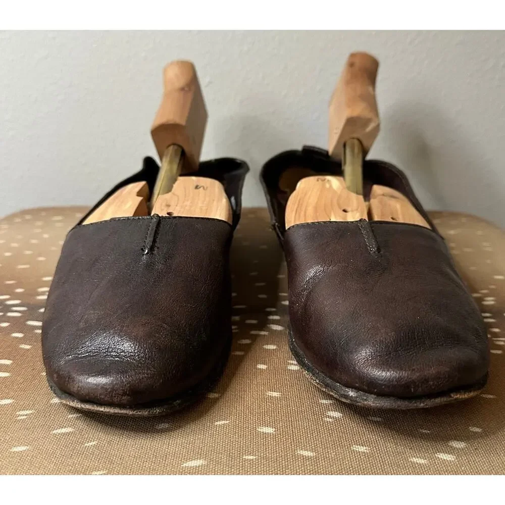 FRYE Chocolate Leather Slip On Loafer Flat Size 9